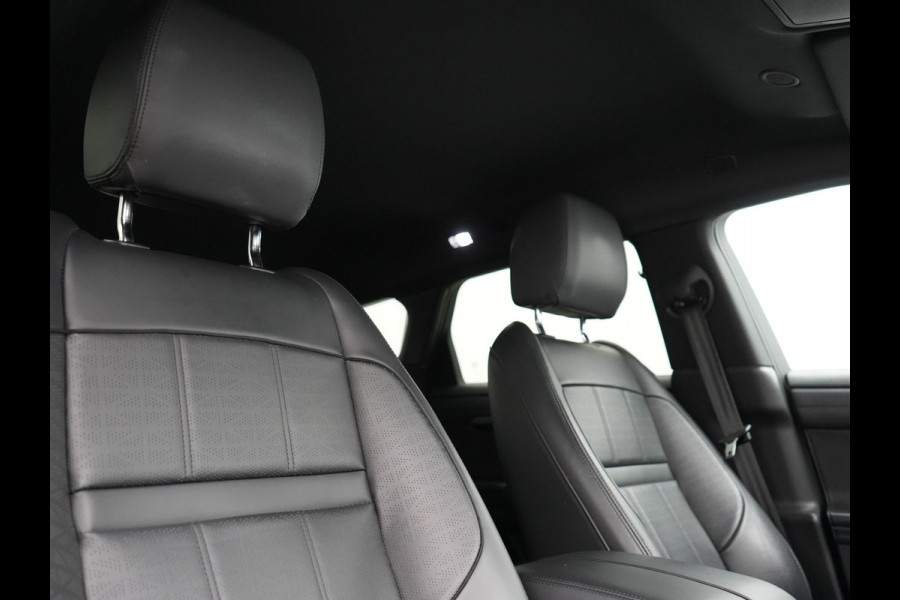 Land Rover Range Rover Evoque P300e AWD R-Dynamic HSE Plug in Hybrid 300pk Dealer O.H PHEV | Trekhaak Afneembaar | 360 Camera | Adaptive Cruise | Lederen Sportstoelen Memory & Verwarmd | Meridian Surround | Apple Carplay | Lane Assist | Keyless | Stuur Verwarmd | Blis | Naviga