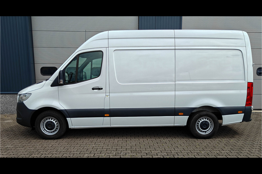Mercedes-Benz Sprinter 317 L2H2 Automaat 170PK MBUX Airco