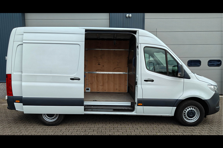 Mercedes-Benz Sprinter 317 L2H2 Automaat 170PK MBUX Airco