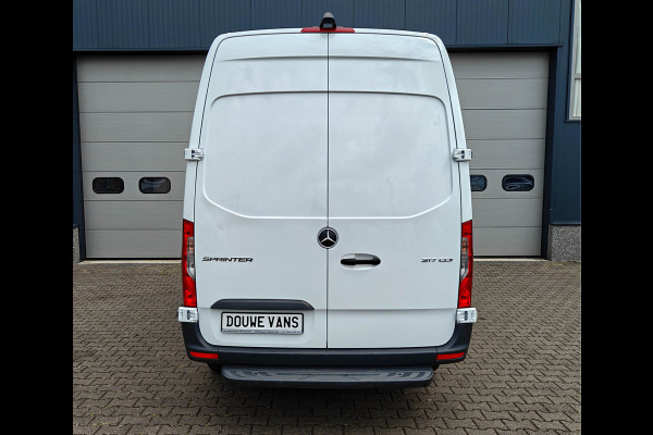 Mercedes-Benz Sprinter 317 L2H2 Automaat 170PK MBUX Airco