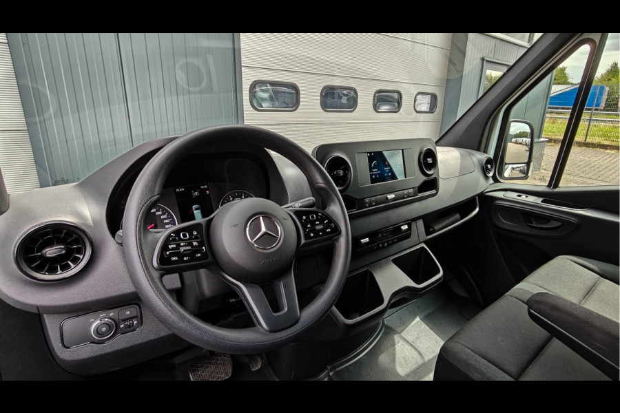 Mercedes-Benz Sprinter 317 L2H2 Automaat 170PK MBUX Airco
