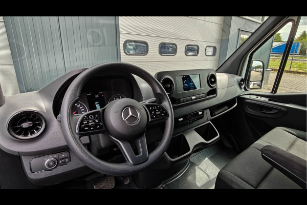 Mercedes-Benz Sprinter 317 L2H2 Automaat 170PK MBUX Airco