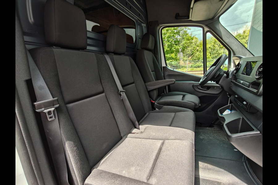 Mercedes-Benz Sprinter 317 L2H2 Automaat 170PK MBUX Airco