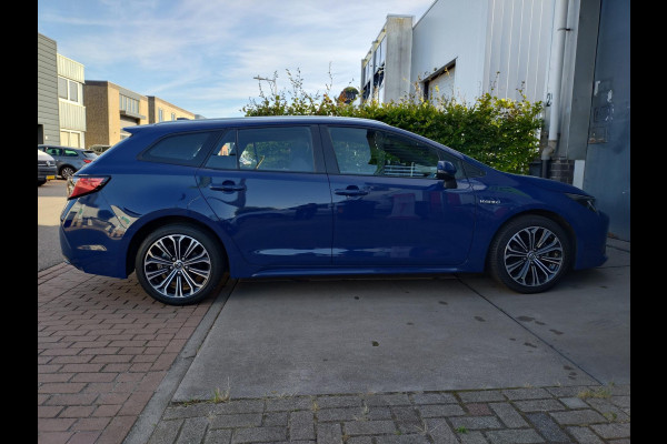 Toyota Corolla Touring Sports 1.8 Hybrid First Edition dealer onderhouden !