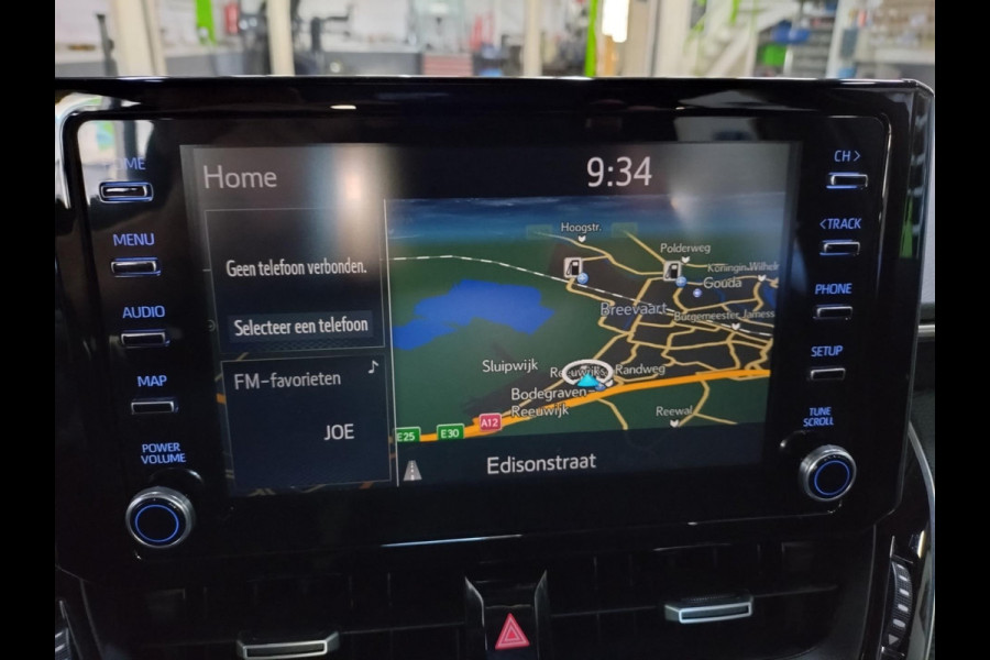 Toyota Corolla Touring Sports 1.8 Hybrid First Edition dealer onderhouden !