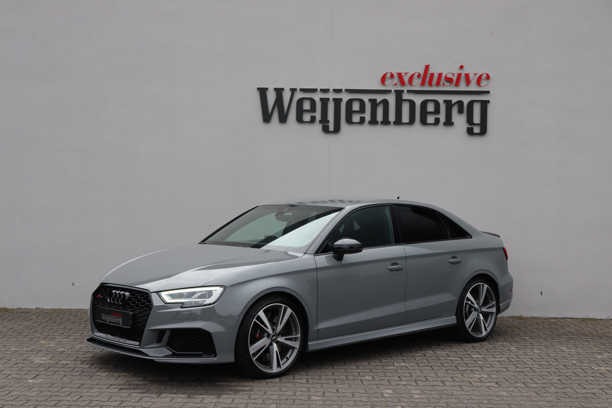 Audi RS3 Limousine 2.5 TFSI Quattro B&O Virtual RS Sportstoelen Audi RS3 Limousine 2.5 TFSI Quattro B&O Virtual RS Sportstoelen