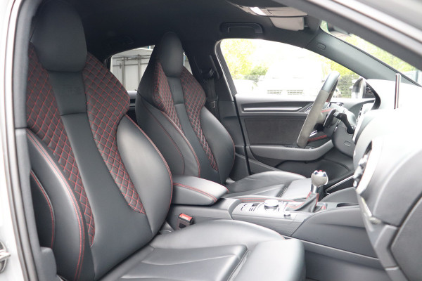 Audi RS3 Limousine 2.5 TFSI Quattro B&O Virtual RS Sportstoelen