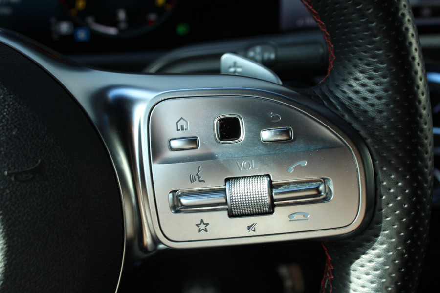 Mercedes-Benz CLA-Klasse Shooting Brake 200 164pk Business Solution AMG AUTOMAAT NL-Auto NAP Clima Cruise Navi Camera Carplay Burmester Dig. Cockpit El. Klep 18"LMV