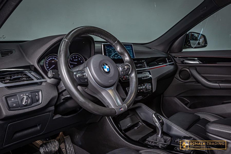 BMW X1 SDrive20i Orange Edition III|Pano|NAP|Leder|Trekhaak
