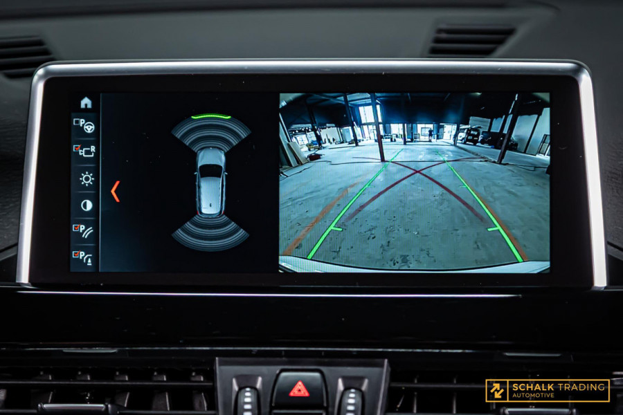 BMW X1 SDrive20i Orange Edition III|Pano|NAP|Leder|Trekhaak