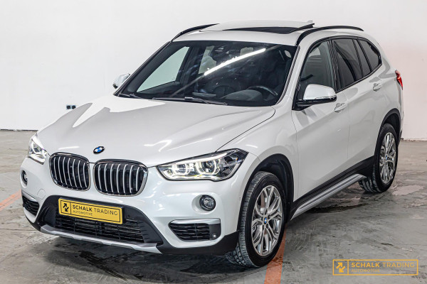 BMW X1 SDrive20i Orange Edition III|Pano|NAP|Leder|Trekhaak