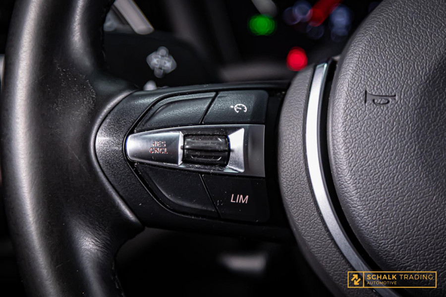 BMW X1 SDrive20i Orange Edition III|Pano|NAP|Leder|Trekhaak