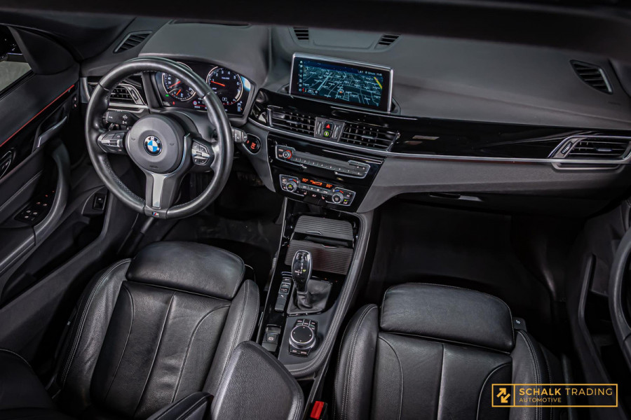 BMW X1 SDrive20i Orange Edition III|Pano|NAP|Leder|Trekhaak