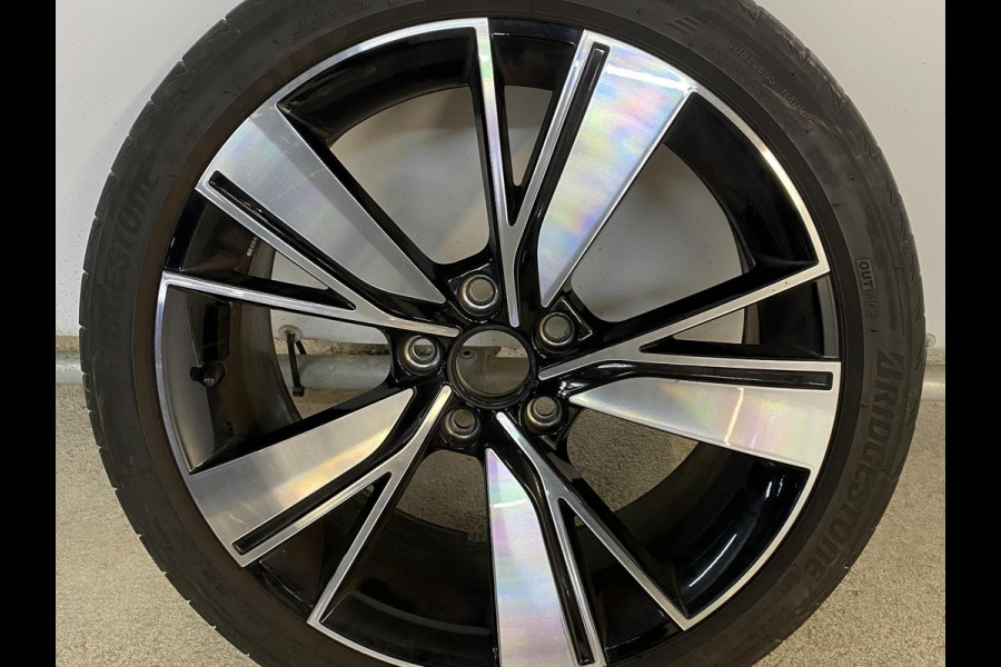 Volkswagen Golf 1.4 eHybrid GTE 245 pk Automaat (DSG) | Navigatie | Trekhaak (afneembaar) | Parkeersensoren | Achteruitrijcamera | Matrix LED koplampen | Stoelverwarming |