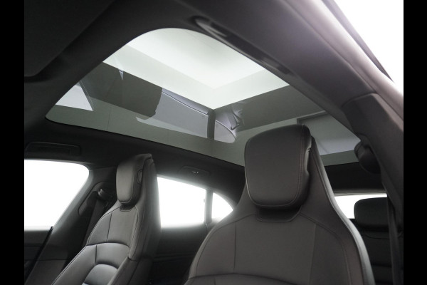 Porsche Taycan Sport Turismo 83 kWh VAN: 69.900,- VOOR: 64.770,- UW HERFSTVOORDEEL: 5.130,- EURO DEALER ONDERHOUDEN | SPORTCHRONO | 14WEGS COMFORSTOELEN | WARMTEPOMP | BOSE | BTW VERREKENBAAR