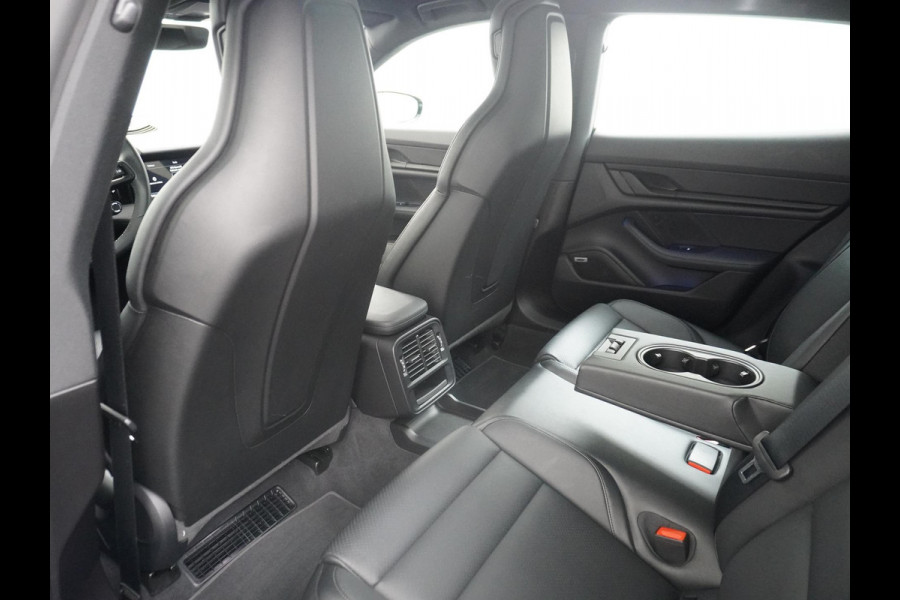Porsche Taycan Sport Turismo 83 kWh VAN: 69.900,- VOOR: 64.770,- UW HERFSTVOORDEEL: 5.130,- EURO DEALER ONDERHOUDEN | SPORTCHRONO | 14WEGS COMFORSTOELEN | WARMTEPOMP | BOSE | BTW VERREKENBAAR