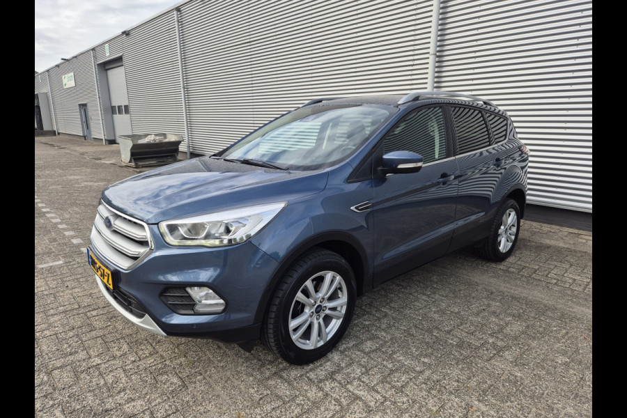 Ford Kuga 1.5 EcoBoost Titanium ,airco,cruise,applecarplay/android,navigatie/camera,parkeersensoren,trekhaak,
