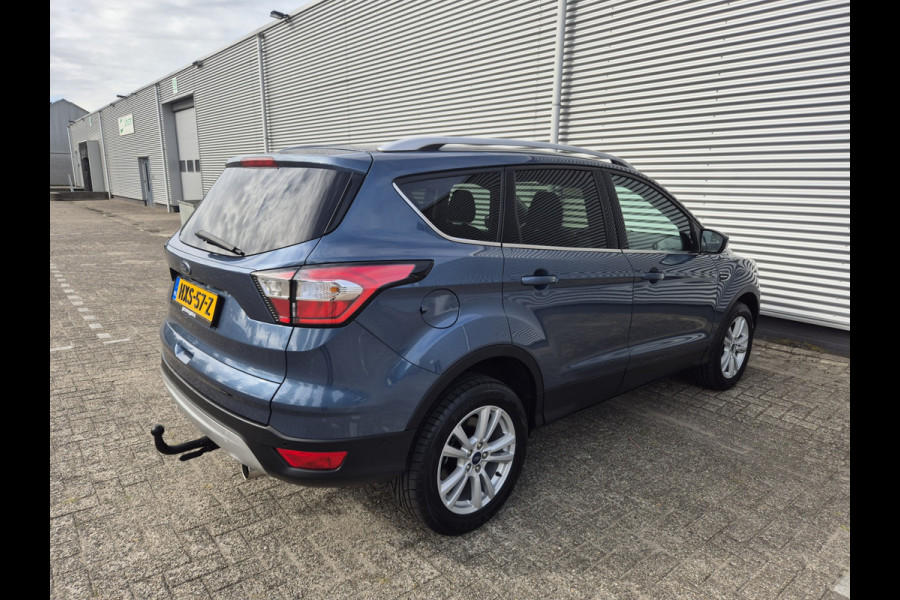 Ford Kuga 1.5 EcoBoost Titanium ,airco,cruise,applecarplay/android,navigatie/camera,parkeersensoren,trekhaak,