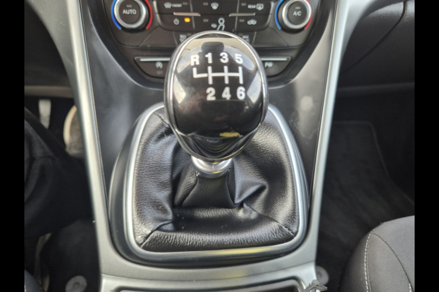 Ford Kuga 1.5 EcoBoost Titanium ,airco,cruise,applecarplay/android,navigatie/camera,parkeersensoren,trekhaak,