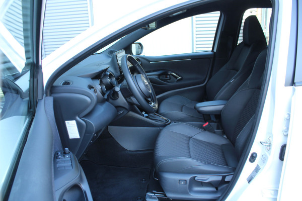 Toyota Yaris 1.5 Hybrid 116pk Executive Automaat NL-Auto NAP 10 Jaar Garantie Clima Cruise Navi Carplay Camera 17"LMV Stoelverwarming