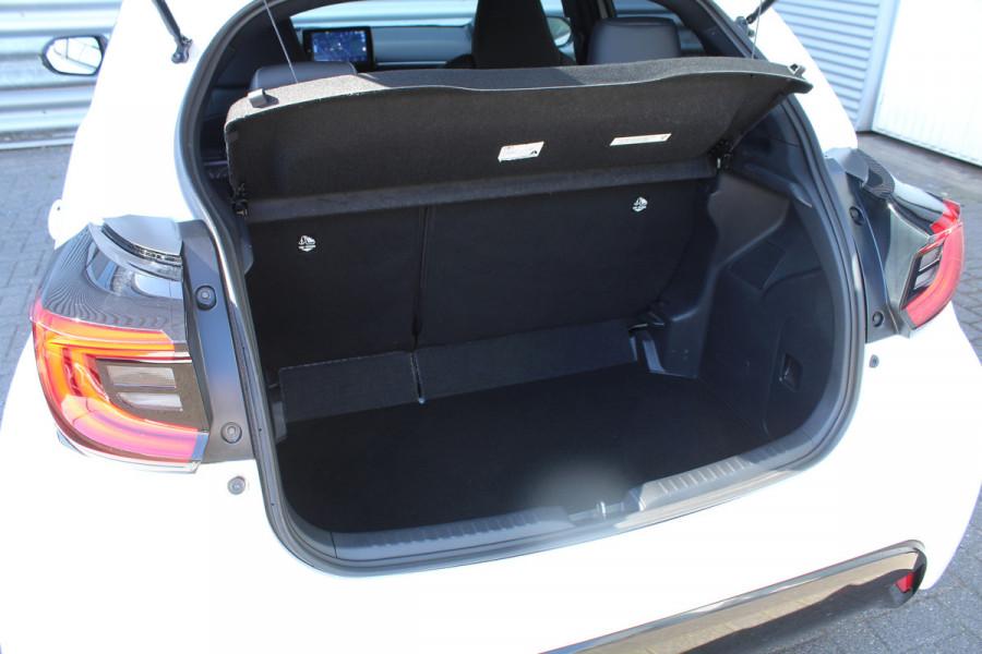 Toyota Yaris 1.5 Hybrid 116pk Executive Automaat NL-Auto NAP 10 Jaar Garantie Clima Cruise Navi Carplay Camera 17"LMV Stoelverwarming