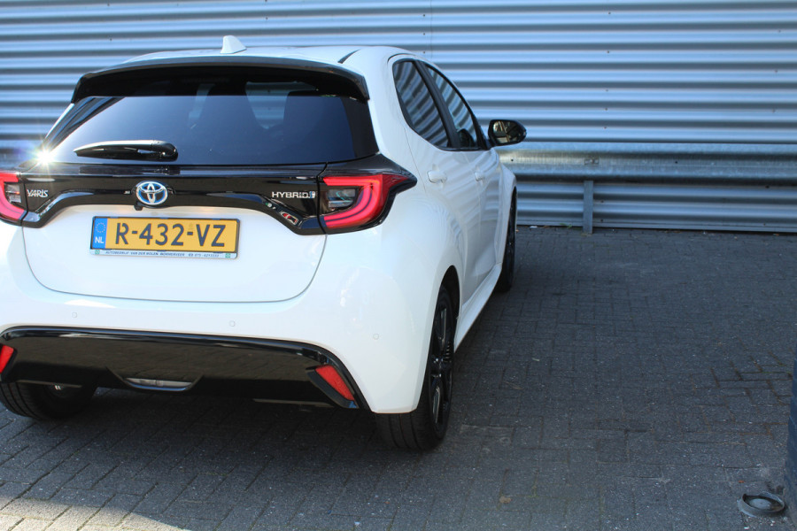 Toyota Yaris 1.5 Hybrid 116pk Executive Automaat NL-Auto NAP 10 Jaar Garantie Clima Cruise Navi Carplay Camera 17"LMV Stoelverwarming