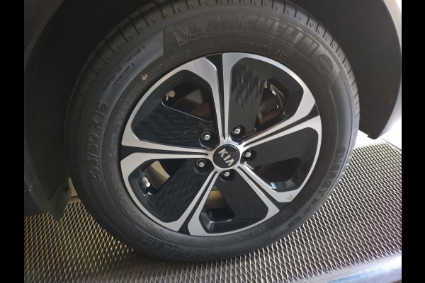 Kia Xceed 1.6 GDi PHEV DynamicLine Dealer onderhouden!