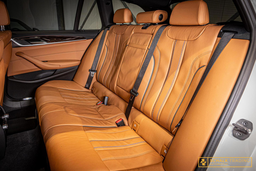 BMW 5 Serie Touring 530i xDrive|M-sport|Laser|FULL|HUD|Pano|