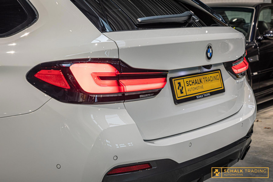 BMW 5 Serie Touring 530i xDrive|M-sport|Laser|FULL|HUD|Pano|