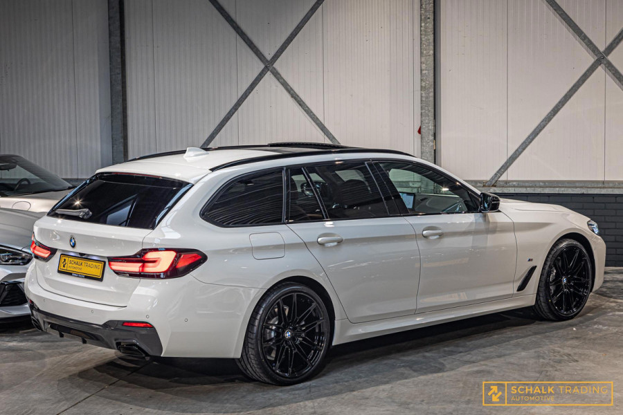 BMW 5 Serie Touring 530i xDrive|M-sport|Laser|FULL|HUD|Pano|