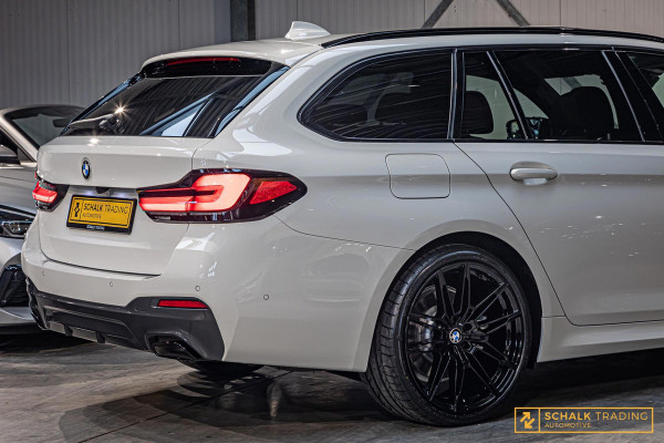 BMW 5 Serie Touring 530i xDrive|M-sport|Laser|FULL|HUD|Pano|