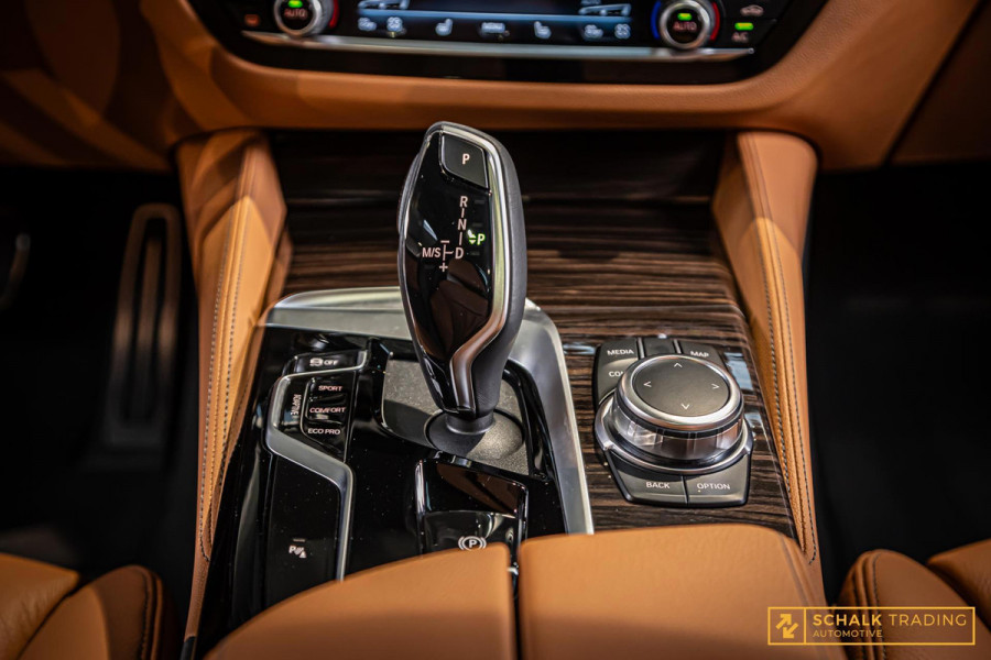 BMW 5 Serie Touring 530i xDrive|M-sport|Laser|FULL|HUD|Pano|