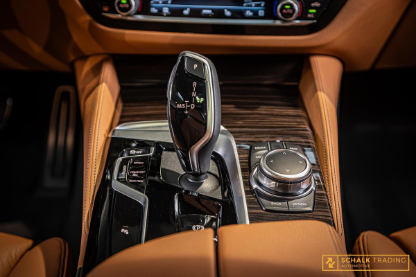 BMW 5 Serie Touring 530i xDrive|M-sport|Laser|FULL|HUD|Pano|