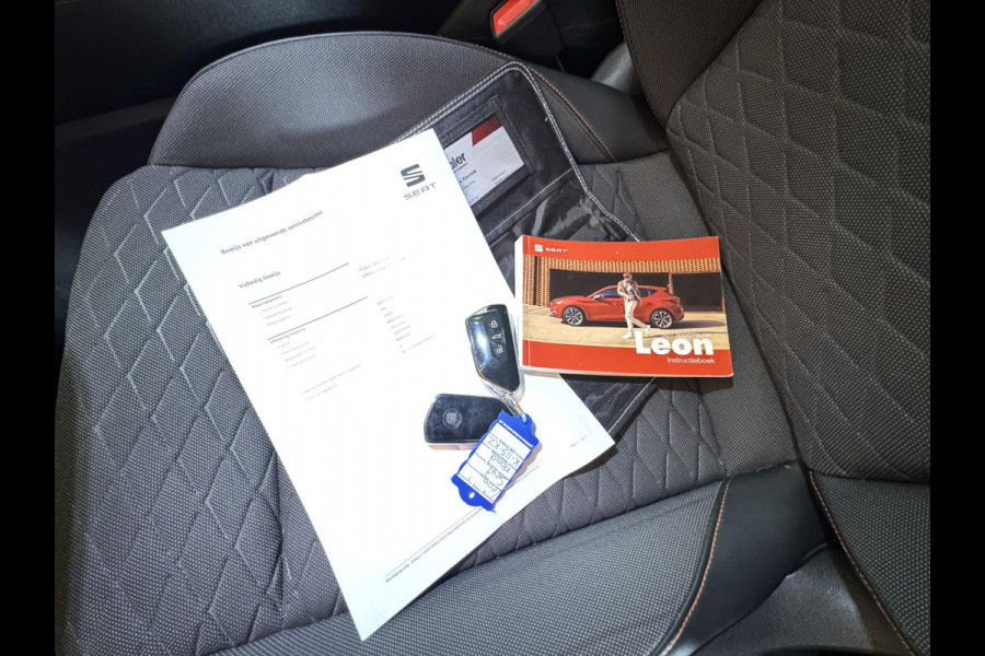 Seat Leon Sportstourer 1.5 TSI FR Launch Edition Camera Led Navigatie Carplay Verwarmde stoelen en stuur