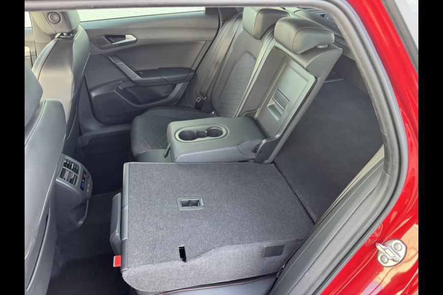 Seat Leon Sportstourer 1.5 TSI FR Launch Edition Camera Led Navigatie Carplay Verwarmde stoelen en stuur