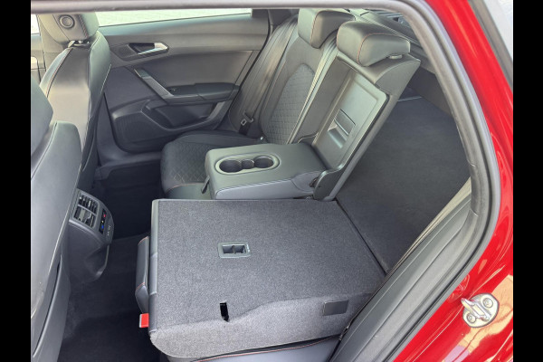 Seat Leon Sportstourer 1.5 TSI FR Launch Edition Camera Led Navigatie Carplay Verwarmde stoelen en stuur