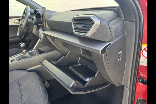 Seat Leon Sportstourer 1.5 TSI FR Launch Edition Camera Led Navigatie Carplay Verwarmde stoelen en stuur