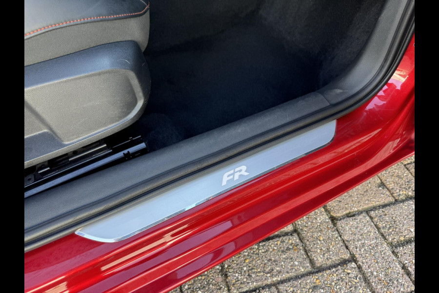 Seat Leon Sportstourer 1.5 TSI FR Launch Edition Camera Led Navigatie Carplay Verwarmde stoelen en stuur