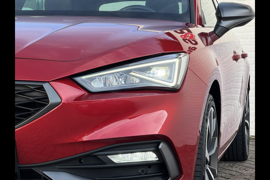 Seat Leon Sportstourer 1.5 TSI FR Launch Edition Camera Led Navigatie Carplay Verwarmde stoelen en stuur
