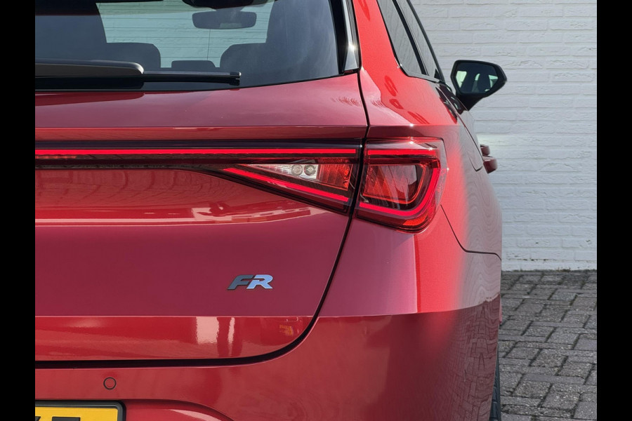 Seat Leon Sportstourer 1.5 TSI FR Launch Edition Camera Led Navigatie Carplay Verwarmde stoelen en stuur