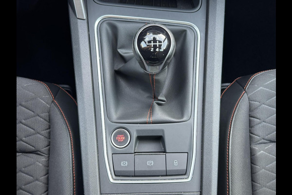 Seat Leon Sportstourer 1.5 TSI FR Launch Edition Camera Led Navigatie Carplay Verwarmde stoelen en stuur
