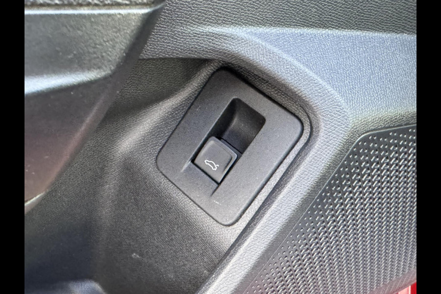 Seat Leon Sportstourer 1.5 TSI FR Launch Edition Camera Led Navigatie Carplay Verwarmde stoelen en stuur