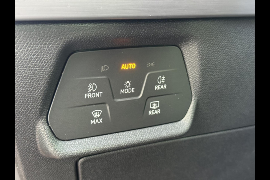 Seat Leon Sportstourer 1.5 TSI FR Launch Edition Camera Led Navigatie Carplay Verwarmde stoelen en stuur
