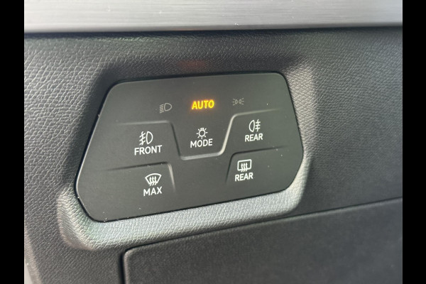 Seat Leon Sportstourer 1.5 TSI FR Launch Edition Camera Led Navigatie Carplay Verwarmde stoelen en stuur