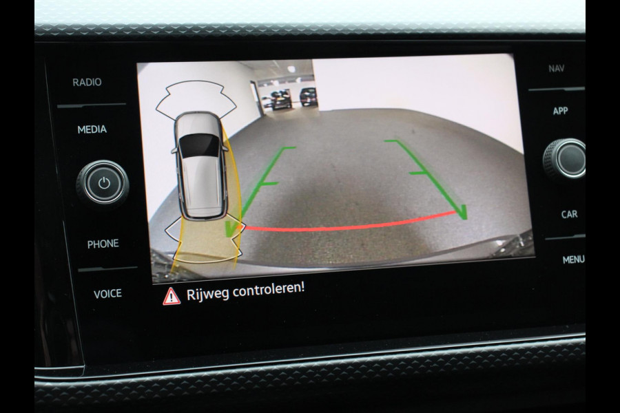 Volkswagen T-Cross 1.0 TSI 110pk DSG Style | Navigatie | Apple Carplay/Android Auto | Climate Control | Camera | Extra Getint Glas | Adaptive Cruise Control