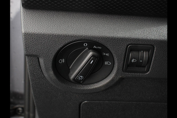 Volkswagen T-Cross 1.0 TSI 110pk DSG Style | Navigatie | Apple Carplay/Android Auto | Climate Control | Camera | Extra Getint Glas | Adaptive Cruise Control