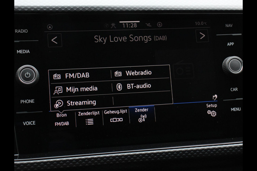 Volkswagen T-Cross 1.0 TSI 110pk DSG Style | Navigatie | Apple Carplay/Android Auto | Climate Control | Camera | Extra Getint Glas | Adaptive Cruise Control