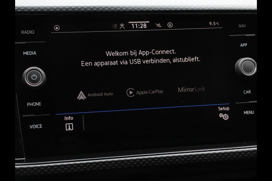 Volkswagen T-Cross 1.0 TSI 110pk DSG Style | Navigatie | Apple Carplay/Android Auto | Climate Control | Camera | Extra Getint Glas | Adaptive Cruise Control