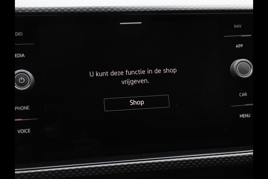 Volkswagen T-Cross 1.0 TSI 110pk DSG Style | Navigatie | Apple Carplay/Android Auto | Climate Control | Camera | Extra Getint Glas | Adaptive Cruise Control