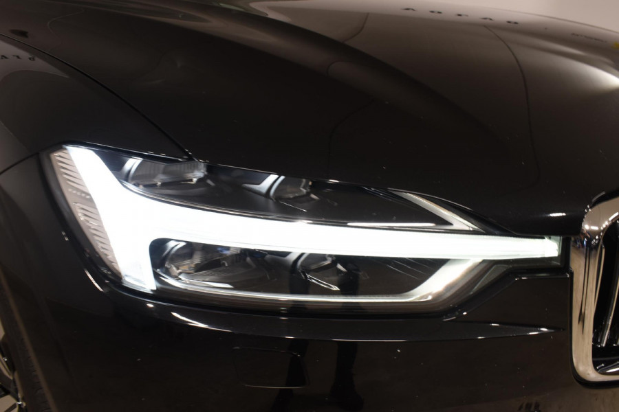 Volvo XC60 T5 250PK Automaat AWD Inscription / Navigatie / Cruise Control / Panorama Dak / Leder / LM Velgen /